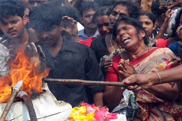 ஆண்டுதோறும் எம் மனங்களை கூர் வாளொன்று ஊடுருவிச் செல்லும் நாள் மே18: ரவிராஜ் சசிகலா