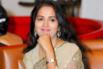 அஜித், விஜய் படங்களில் நடித்த நடிகை சுவாதியா இது?- திருமணம், குழந்தை என எப்படி உள்ளார் பாருங்க