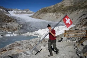 வெளிநாட்டவர்களின் சுவிஸ் பாஸ்போர்ட் செல்லாது என அறிவிக்க சுவிட்சர்லாந்தால் முடியும் என்பது உங்களுக்குத் தெரியுமா?