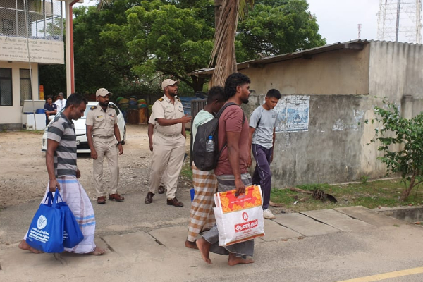 கைது செய்யப்பட்ட இந்திய கடற்தொழிலாளர்கள் மூவரையும் விளக்கமறியலில் வைக்குமாறு உத்தரவு | Indian Seafarers Ordered To Be Remanded