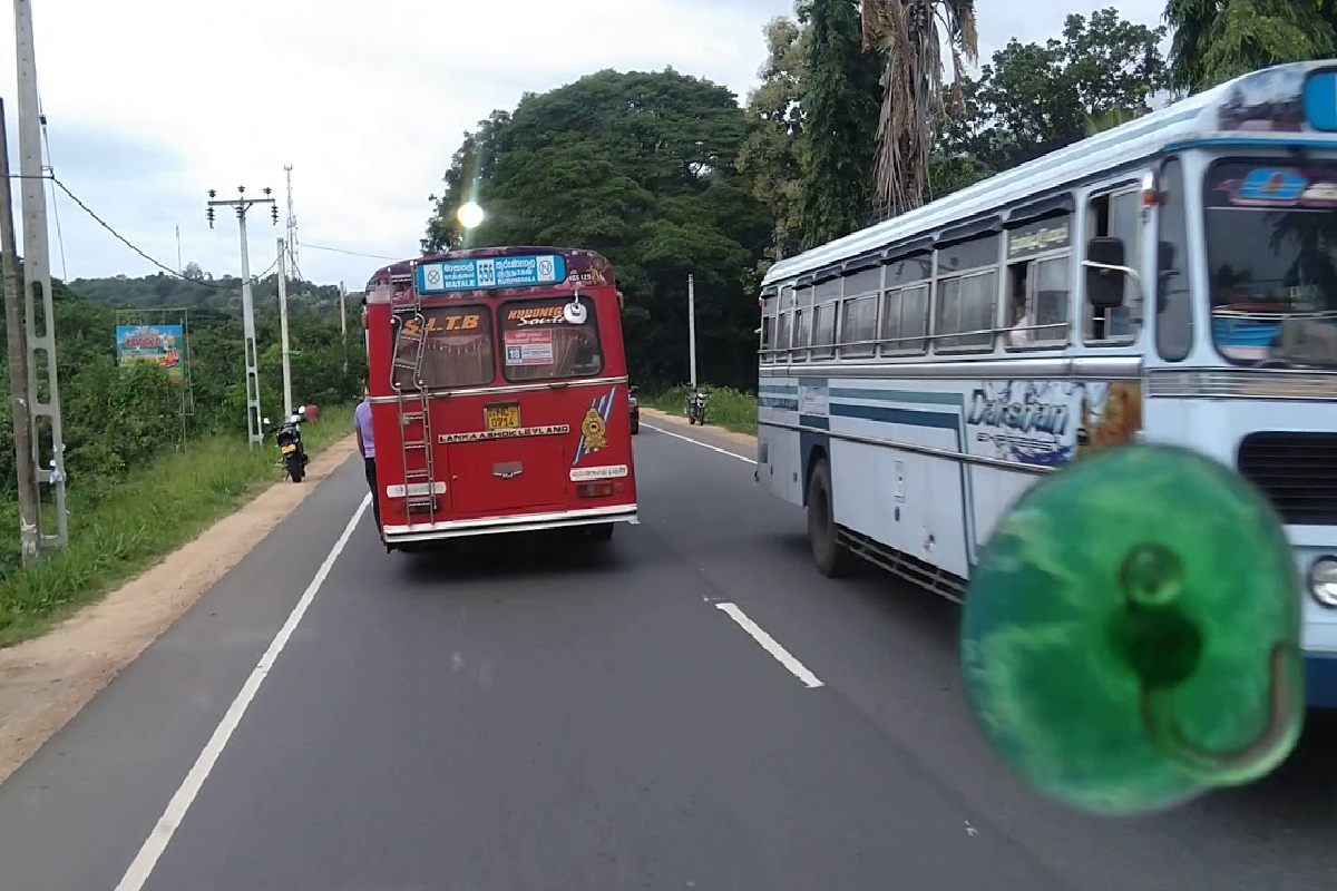 தனியார் பேருந்துகள் நிறுத்தம் ; பயணிகள் அவதி | Private Buses Halt Passengers Face Hardship