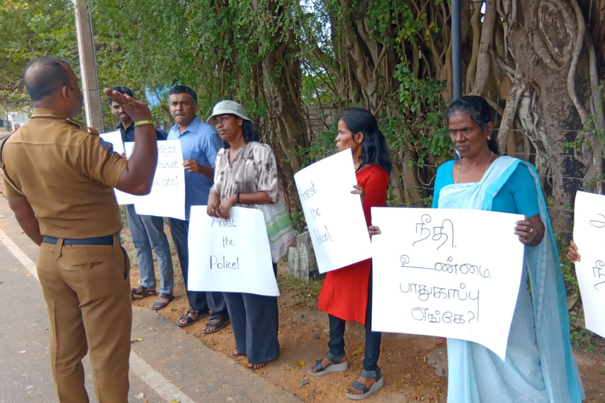 யாழ். அல்லைப்பிட்டியில் சுட்டுக்கொல்லப்பட்ட சிறுவன் : நீதி கோரி வெடித்த போராட்டம் | 17 Year Old Boy Shot Dead By Police In Jaffna
