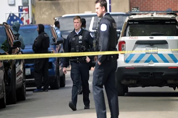 அமெரிக்காவில் வைத்தியசாலைக்குள் துப்பாக்கிச்சூடு நடத்திய கைதி ; பொலிஸ் அதிகாரி உயிரிழப்பு