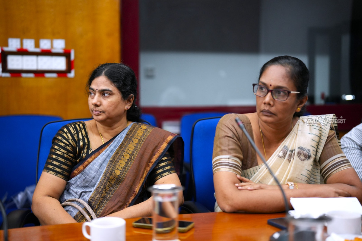 பால் - இறைச்சி தொடர்பான பெறுமதிசேர் முடிவுப் பொருள் உற்பத்தி: ஒத்துழைப்பை எதிர்பார்க்கும் வடக்கு ஆளுநர் | Northern Governer N Vethanayahan Statement பால் - இறைச்சி தொடர்பான பெறுமதிசேர் முடிவுப் பொருள் உற்பத்தி: ஒத்துழைப்பை எதிர்பார்க்கும் வடக்கு ஆளுநர் | Northern Governer N Vethanayahan Statement