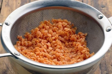 பருப்பு வகைகளை ஊறவைத்து தான் சமைக்க வேண்டும்! இல்லை... பேராபத்து! இனி இந்த பிழையை செய்யாதீர்கள்