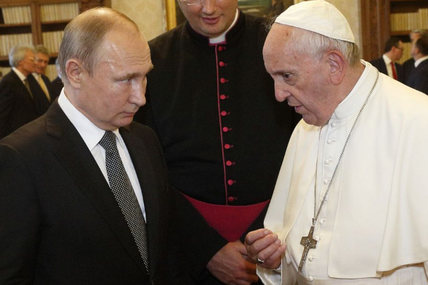 ”தியாகிகள் நாடான உக்ரைய்னில் கண்ணீரும் இரத்த ஆறும்” பரிசுத்த பாப்பரசரின் கடும் விமர்சனம்!(photos) | Russo Ukrainian Crisis Pobe Critizied