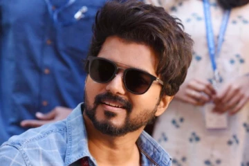 நடிகர் விஜய்யின் புதிய ஹேர் ஸ்டைலுக்கு இவர் தான் காரணம்.. வெளிவந்த அவருடைய புகைப்படம்