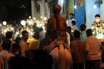 மணப்பெண்ணை காதலித்த இளைஞர் - கல்யாண ஊர்வலத்தில் செய்த பகீர் செயல்!