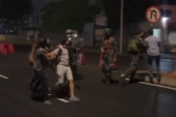 கோட்டா கோ கமவை அடித்து கலைத்த இராணுவம்! | Kota Ko Kama Were Beaten By The Army And Dispersed