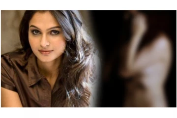 நிர்வாணமாக நடிக்கச் சொல்லி கட்டாயப்படுத்துனாங்க... - பகீர் கிளப்பிய பிரபல நடிகை