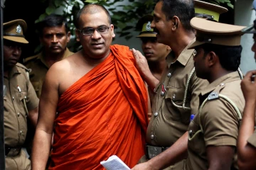 ஞானசார தேரருக்கு காவி உடை கொடுங்கள்; நீதிமன்றத்தில் மனு