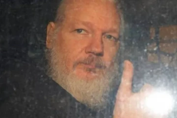 விக்கிலீக்ஸ் நிறுவுனரை அமெரிக்காவுக்கு நாடு கடத்த ஒப்புதல்!