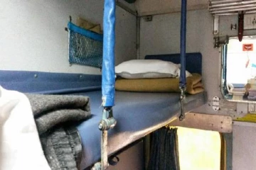 பயணிகளே கவனம்.. ஏசி கோச்சில் இப்படியெல்லாம் நடக்கிறதா? ரயில்வே சொன்ன ஷாக் தகவல்!