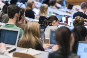 5 ஆயிரம் மாணவர்களுக்கு அரச வங்கிகளில் கிடைக்கும் சலுகை