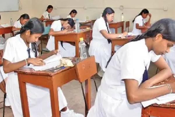 உயர்தரப்பரீட்சை தொடர்பில் சற்றுமுன்னர் வெளியான முக்கிய தீர்மானம் | Decision Regarding Advanced Level Examination உயர்தரப்பரீட்சை தொடர்பில் சற்றுமுன்னர் வெளியான முக்கிய தீர்மானம் | Decision Regarding Advanced Level Examination