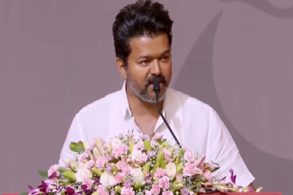 விஜய் மீதான விமர்சனம் : பொங்கி எழுந்த நடிகை | Actress Roja Talk About Vijay விஜய் மீதான விமர்சனம் : பொங்கி எழுந்த நடிகை | Actress Roja Talk About Vijay