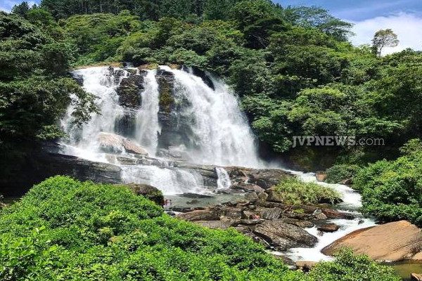 காதலனுடன் சென்ற யுவதிக்கு நேர்ந்த துயரம்! இளைஞனின் பரபரப்பு தகவல் | Young Woman Boyfriend Visit The Waterfall Missing