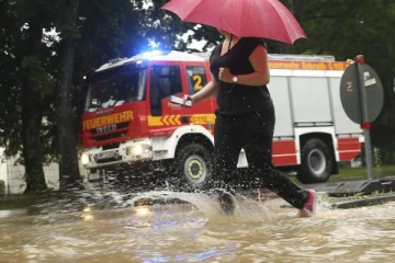 வெள்ளத்தில் மொத்தமாக மூழ்கிய சுவிஸ் மாநிலம்  ஒன்று!
