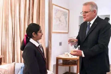 அவுஸ்ரேலியாவில் முதல் பரிசை பெற்ற தமிழ் சிறுமி! குவியும் பாராட்டுக்கள்