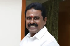 பொங்கல் பரிசு கொடுத்த அமைச்சர் காமராஜூக்கு கொரோனா தொற்று