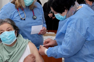 AstraZeneca கொவிட் – 19 தடுப்பூசி; உலகம் முழுவதும் மீளப்பெற தீர்மானம்