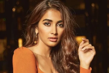 பல கோடி மதிப்புள்ள புதிய கார் வாங்கிய பூஜா ஹெக்டே.. இதோ பாருங்க