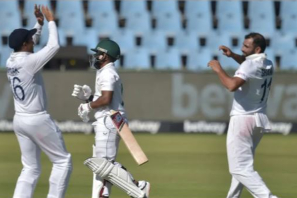 செஞ்சுரியன் போட்டியில், தென் ஆப்பிரிக்க பேட்ஸ்மேன்களை சும்மா தெறிக்கவிட்ட இந்திய பந்து வீச்சாளர்கள் - ஷமி 5 விக்கெட்டுகள் எடுத்து அசத்தல்! - தமிழ்நாடு