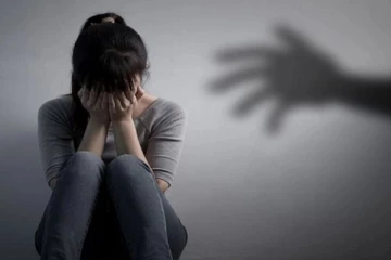 கொரோனாவால் வறுமை- மகள்களை பாலியல் தொழிலுக்கு தள்ளிய தாய்மார்கள்