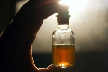 அதிகாரி திட்டியதால் விஷம் அருந்திய பெண் காவலர் - மருத்துவமனையில் அனுமதி!