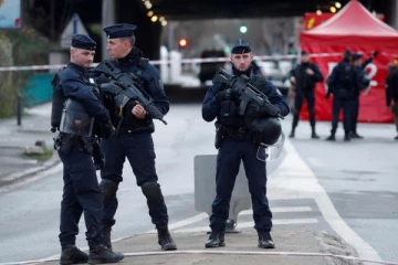 பிரான்ஸில் தந்தையை கொலை செய்த மகள்! தாய்யையும் விட்டு வைக்கவில்லை!