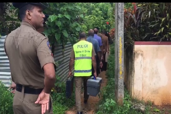 ஒரே குடும்பத்தைச்சேர்ந்த நால்வர் மீது வாள்வெட்டு - சிறுவன் பலி | A Sword On Members Of The Same Family