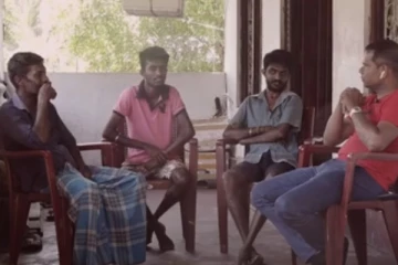 தந்தையின் அரவணைப்பில் வறுமையில் வாழும் வளர்ந்த பிள்ளைகள்! கண்ணீரை வரவைக்கும் காரணம்(Video)