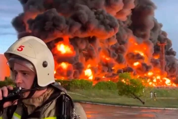 ரஷ்யா எரிபொருள் கிடங்கு மீது உக்ரைன் உக்கிர தாக்குதல்