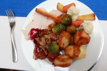 கிறிஸ்துமஸ் பண்டிகை நேரத்தில் குடும்பத்துக்கு நல்ல உணவு கொடுக்கமுடியாது: கவலைப்படும் பிரித்தானியர்கள்