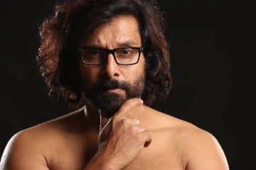 ஓவர் பில்டப் மோசமான ரிவ்யூ! கடுப்பேற்றி ஏமாத்திவிட்ட விக்ரம்..