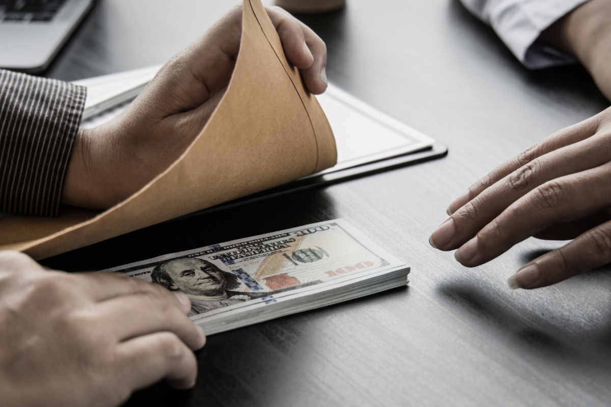 ஊழலுக்கு உடந்தை தனியார் காப்புறுதி நிறுவன பொது முகாமையாளர் கைது | G M Colombo Private Insurance Company Arrested ஊழலுக்கு உடந்தை தனியார் காப்புறுதி நிறுவன பொது முகாமையாளர் கைது | G M Colombo Private Insurance Company Arrested