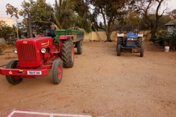 கிளிநொச்சியில் மணல் அகழ்வில் ஈடுபட்டவர்கள் அதிரடி கைது! கைப்பற்றப்பட்ட வாகனங்கள்