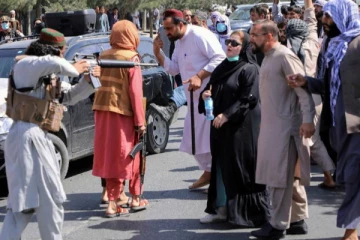 எங்களின் உள் விவகாரத்தில் தலையிடாதே... காபூலில் பிரபல அண்டை நாட்டிற்கு எதிராக போராட்டத்தில் குதித்த ஆப்கானியர்கள்!