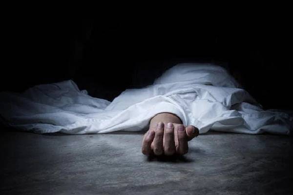 யாழ் பல்கலைக்கழக மாணவியொருவர் தூக்கில் தொங்கி உயிரிழப்பு | Jaffa Who Died By Hanging University Student