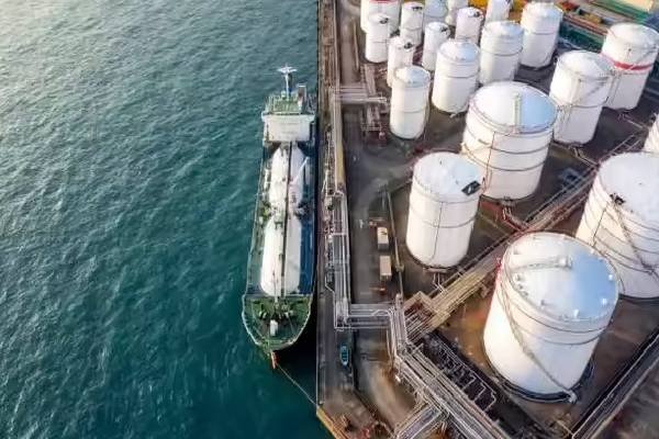 எண்ணெய் ஏற்றுமதியை நிறுத்திய ரஷ்யா... சர்வதேச விலையில் திடீர் மாற்றம் | Russian Port Suspends Oil Exports