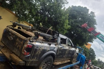 மனிதநேயத்தின் உயர்வு ; கோடிக்கணக்கான மதிப்புடைய காரை தியாகம் செய்த இளைஞர்