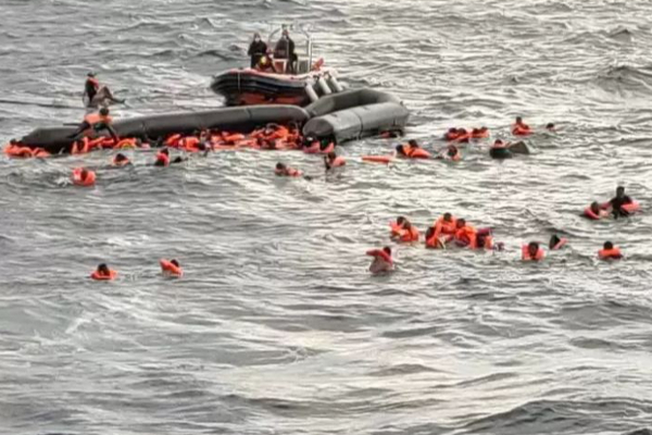 படகு கவிழ்ந்து 100 பேர் உயிரிழப்பு  : ஐரோப்பிய நாடுகளுக்கு அகதிகளாக செல்ல முயன்றபோது நேர்ந்த விபத்து - தமிழ்நாடு