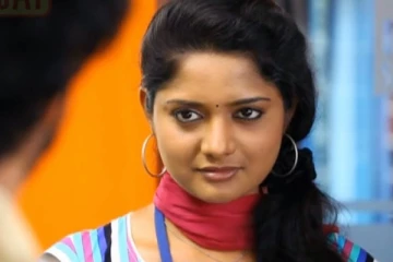 ஆபிஸ் சீரியல் மதுமிலாவை நினைவிருக்கா.. இப்படி அடையாளம் தெரியாமல் மாறிட்டாரே