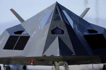 அணு ஆயுதங்களை ஏந்திய ரஷ்ய தாக்குதல் விமானங்கள்! பகீர் கிளப்பிய தகவல்