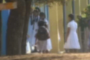 පාසලක පුස්තකාලයක් තුළදීම සිසුවියකට සිදුවූ අහස පොළව නුහුලන අපරාධය