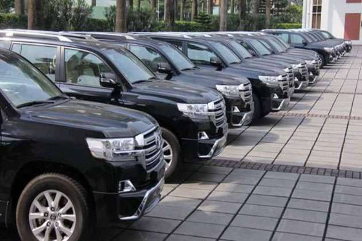 600ற்கும் மேற்பட்ட வாகனங்களைப் பயன்படுத்தும் ஜனாதிபதி செயலகம்! ஹரிணி வெளியிட்ட தகவல் | Presidential Secretariat Uses Over 600 Vehicles