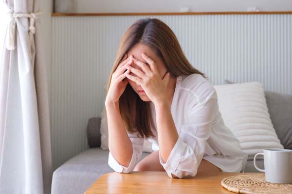 இந்த அறிகுறிகளை அலட்சியப்படுத்தாதீங்க... அல்சருக்கான அறிகுறிகள் | What Are The Symptoms Of Ulcer