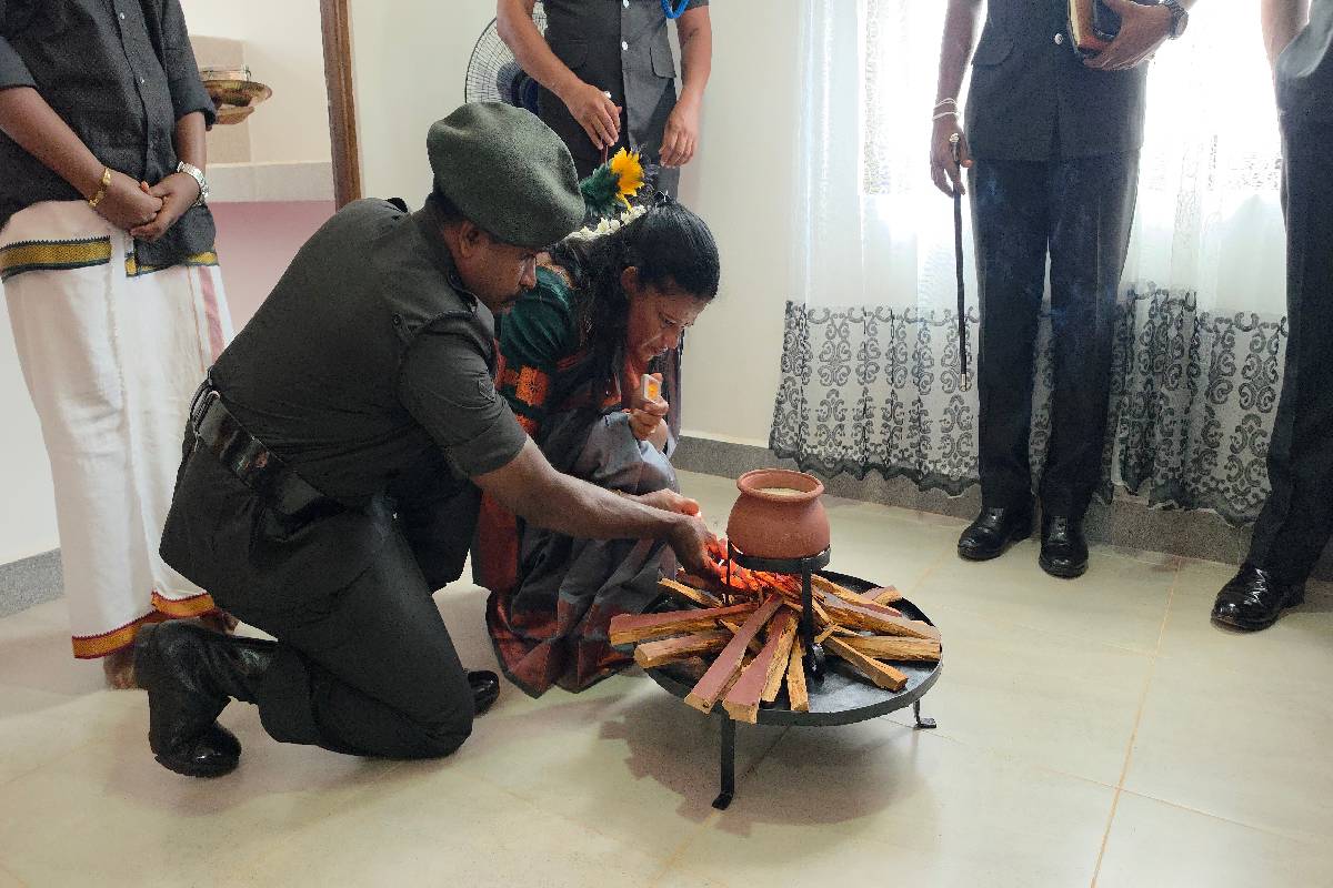 யாழில் இராணுவ சிப்பாய்க்காக கட்டப்பட்ட வீடு கையளிப்பு | House Built For An Army Soldier In Jaffna