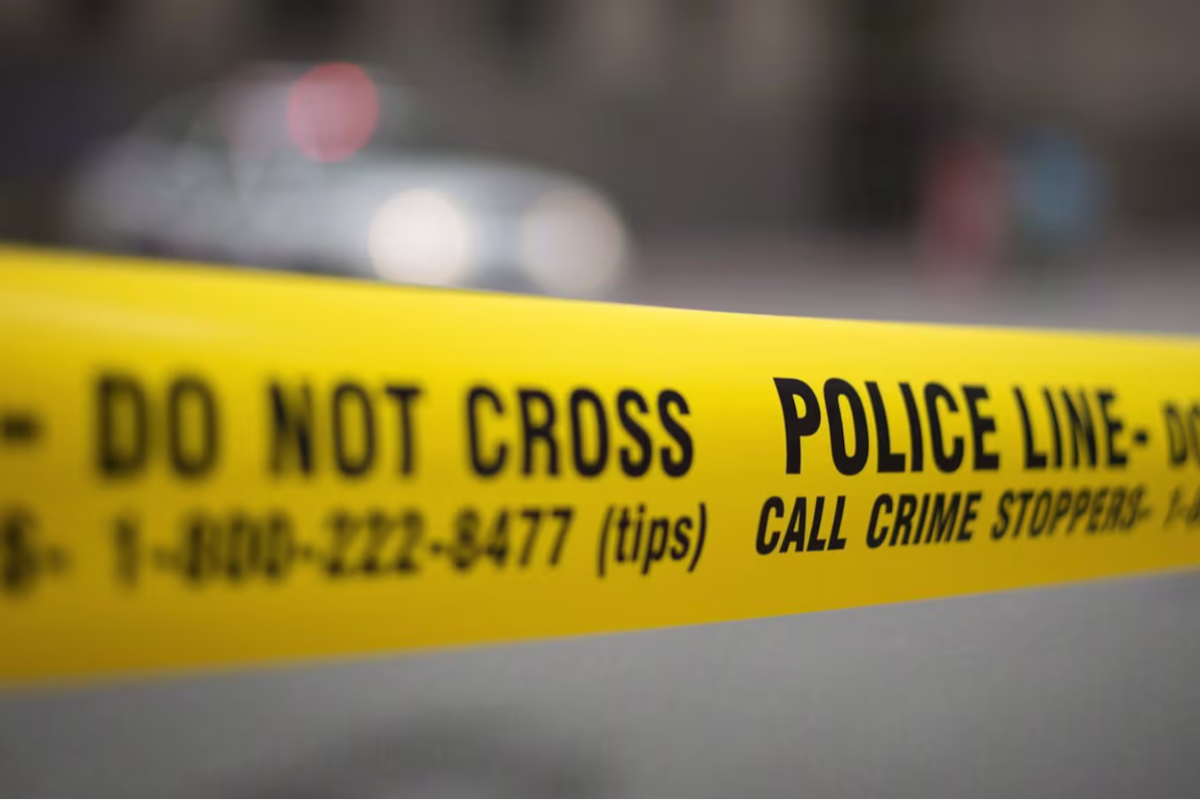 டொராண்டோவில் காவல்துறை அதிகாரிகள் மீது தாக்குதல் | 2 Toronto Police Officers Injured During Assault