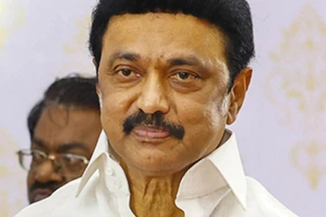 முதன்முறையாக லண்டன் underground-ல் தமிழக முதலமைச்சர் மு.க.ஸ்டாலின் புகைப்படம் வைப்பு...!